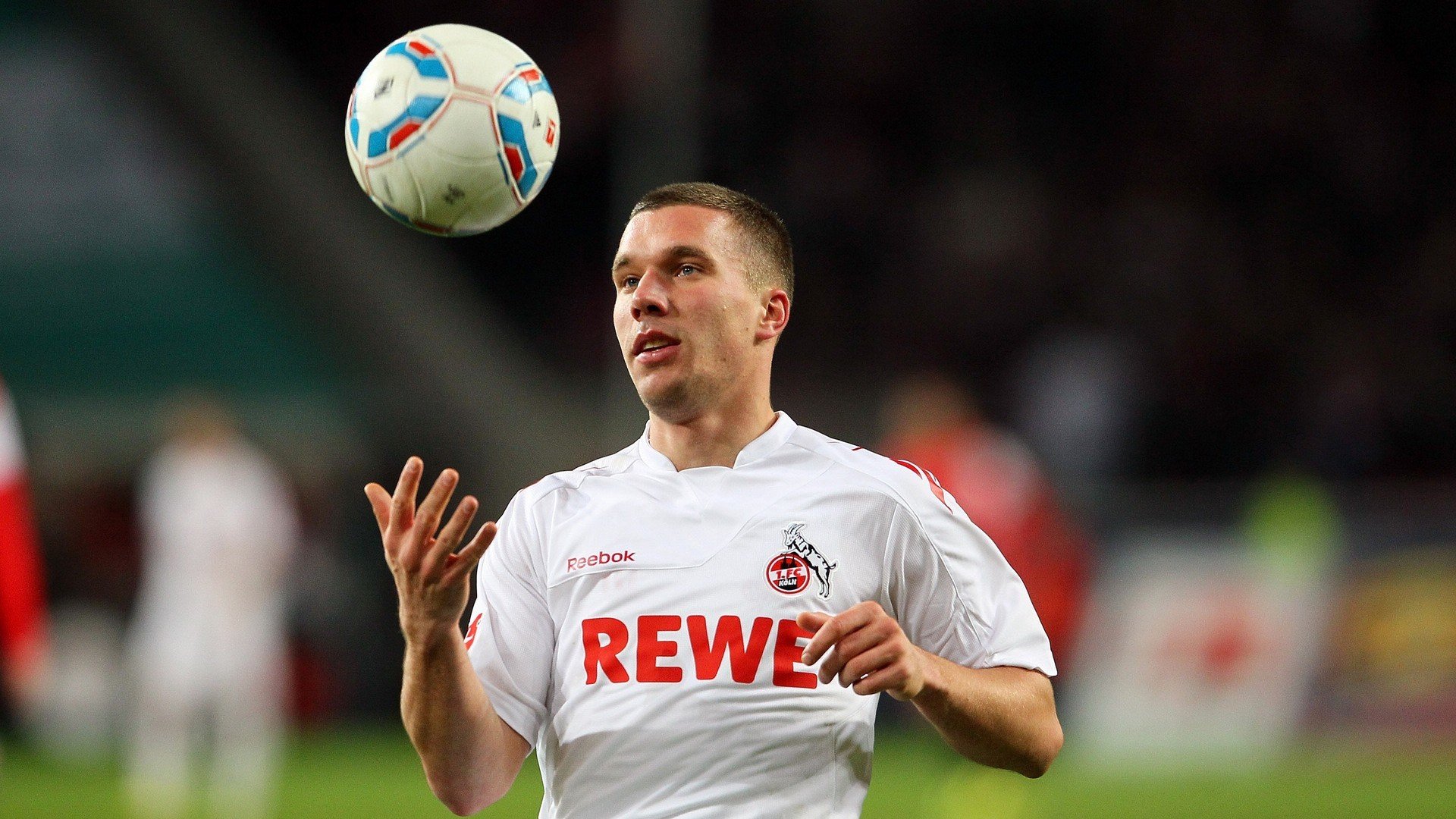 欧文赫夫因制胜球再次成为球队英雄,欧文效忠于哪个队_